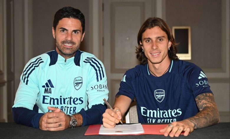 آرسنال يحقق رقماً قياسياً في الأهداف والدفاع.. استراتيجية أرتيتا تتوج بصفقة كالافيوري