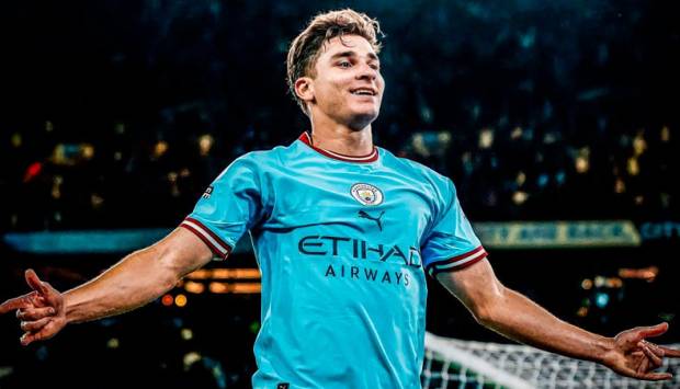 أتلتيكو مدريد يضع 60 مليون يورو لضم جوليان ألفاريز