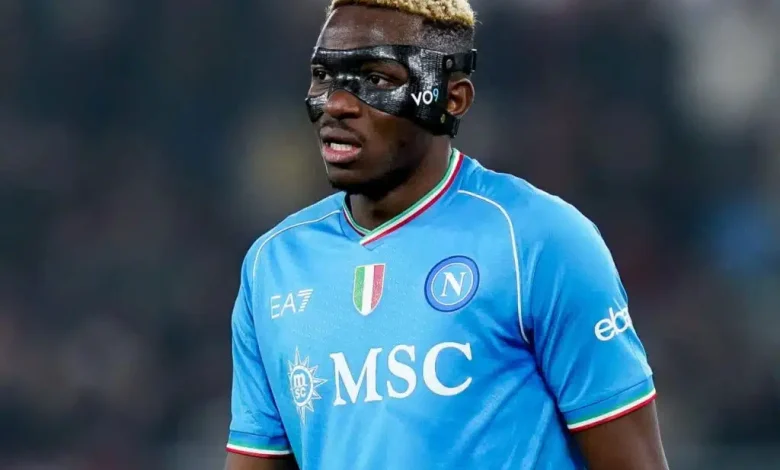 أرسنال يعود لسباق التعاقد مع أوسيمين بمنافسة قوية