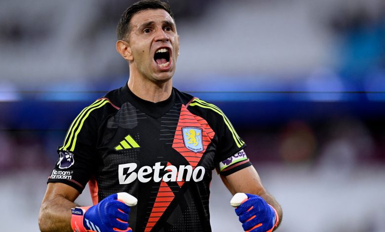 أستون فيلا يمدد عقد إيميليانو مارتينيز حتى 2029