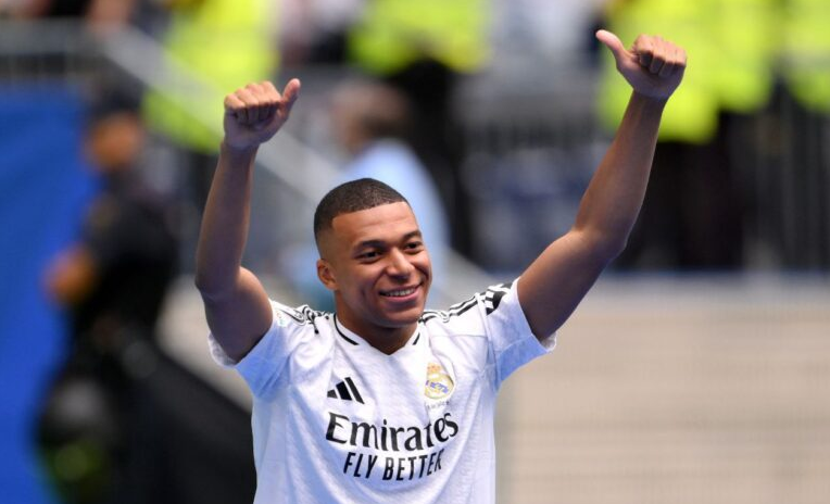 أهم 10 صفقات في الدوري الفرنسي الصيفي: مبابي في الصدارة