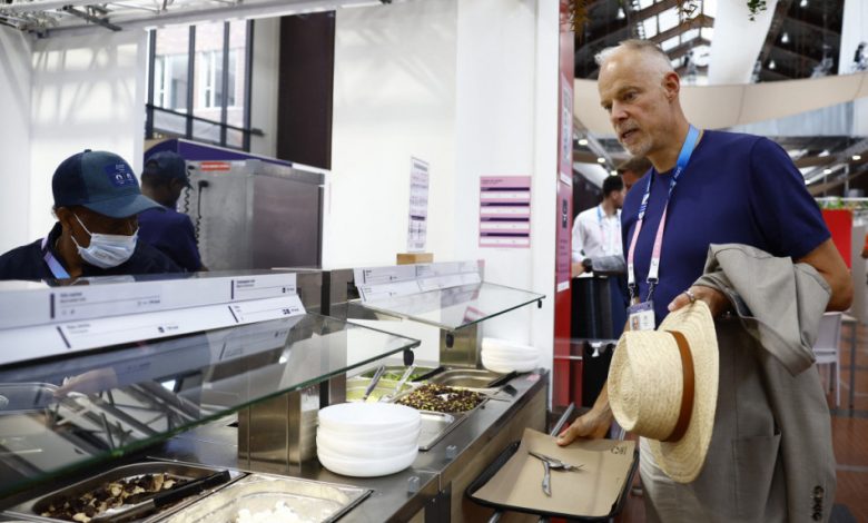 أولمبياد باريس 2024.. انتقادات حول جودة الطعام ومستوى الراحة في القرية الأولمبية