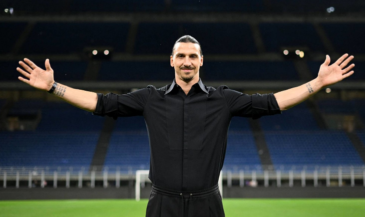 إبراهيموفيتش يكشف عن خطة ميلان في سوق الانتقالات الصيفية الحالي