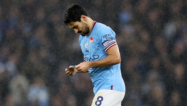 بعد عودة جوندوجان.. نجم مانشستر سيتي على أعتاب الرحيل