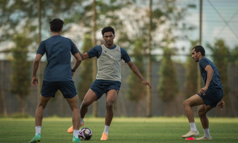 الأخدود يحصل على الكفاءة المالية ويسجل لاعبين جدد