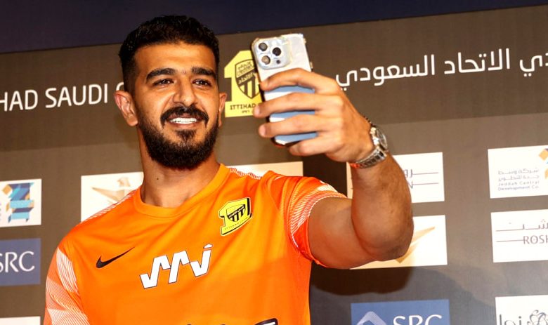 الشباب يتفق مع المعيوف على الانتقال بنظام الإعارة