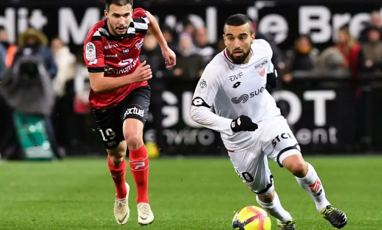 العروبة الإماراتي يُبرم صفقة جديدة بالتعاقد مع الكاميروني بيتروس بوميل