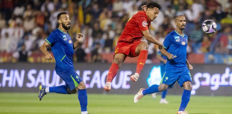 لأول مرة في 10 أعوام.. القادسية يغلب الفتح