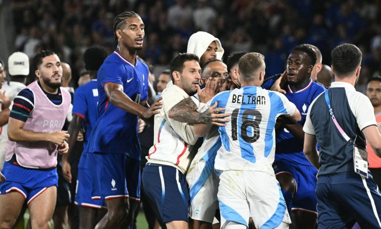 المنتخب الفرنسي يكمل عقد المتأهلين لنصف نهائي كرة القدم في أولمبياد باريس