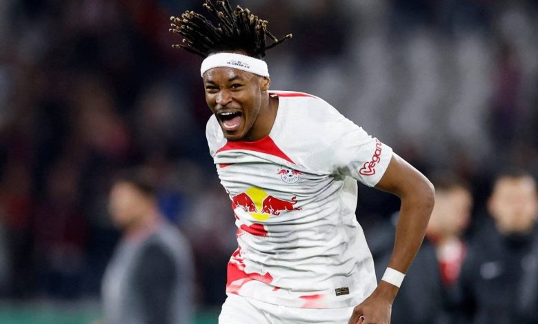 من مارسيليا إلى الرياض.. قصة سيماكان وعودته إلى قلب الأضواء