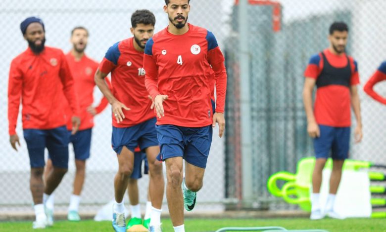 الهلال يطمح للسيطرة على اللقاء أمام ضمك