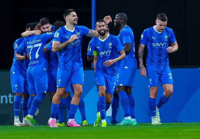 الهلال يكتسح الأخدود بثلاثة أهداف في الشوط الأول