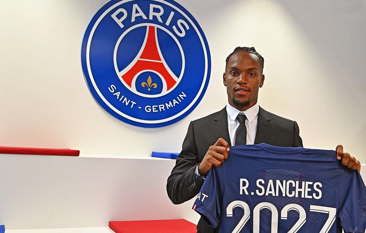 باريس سان جيرمان يعيد ريناتو سانشيز إلى بنفيكا بعد 8 سنوات