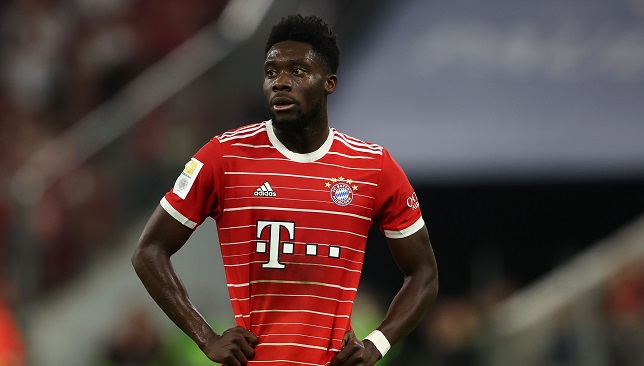 بايرن ميونخ يخطط لإبقاء ألفونسو ديفيز ومنع انتقاله إلى ريال مدريد