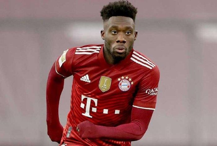 بايرن ميونخ يفتح باب التفاوض مع ريال مدريد بشأن ألفونسو ديفيز