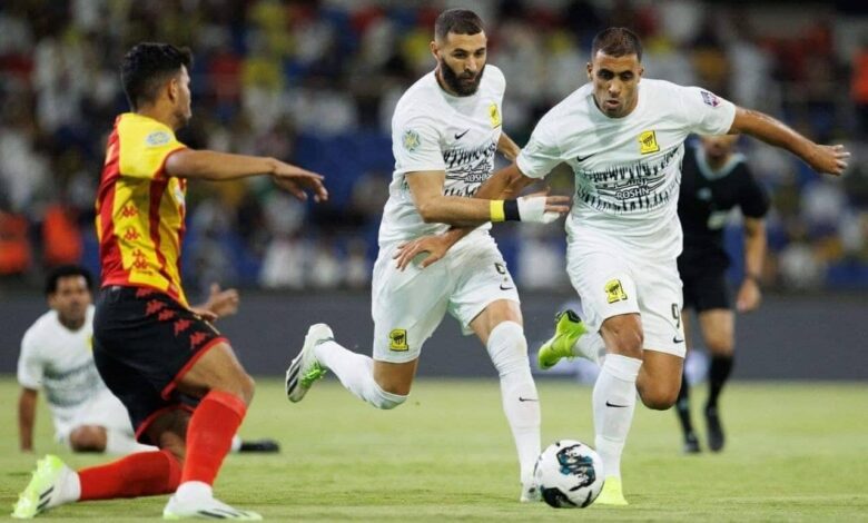 بنزيما يلمح لتعاقدات جديدة مع الاتحاد ويعد الجماهير بموسم مميز