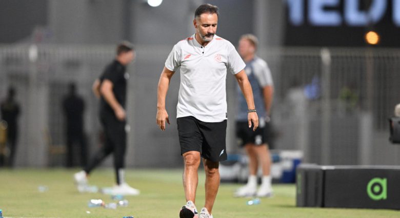 بيريرا يغادر المؤتمر الصحافي بعد خسارة الشباب أمام الاتفاق