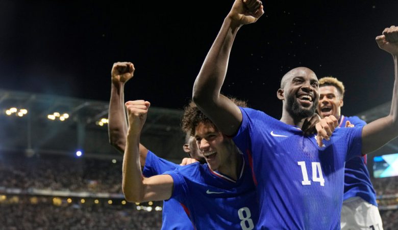 تاريخ مكرر.. هدفان فرنسيان في شباك مصر يكرران سيناريو 84