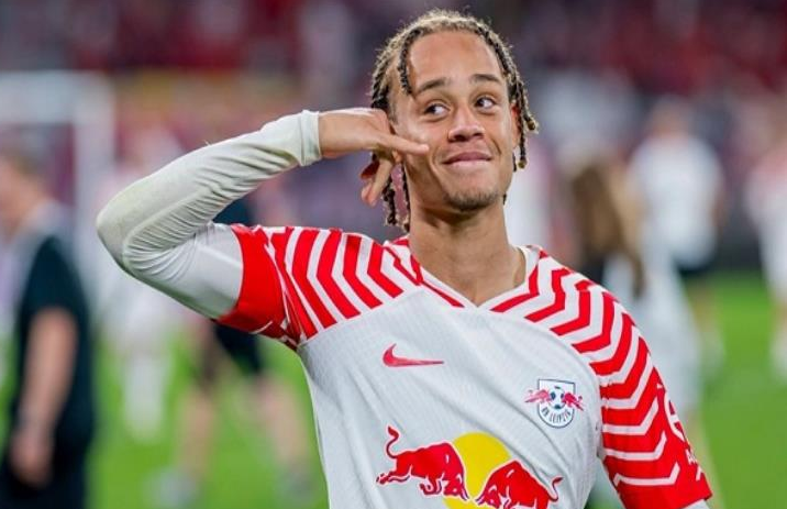 تشافي سيمونز يفضل لايبزيج على بايرن ميونخ لمواصلة تطوره