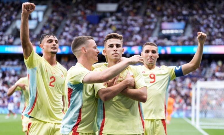 تصرف مثير للجدل من حارس إسبانيا الأولمبي في مطار باريس