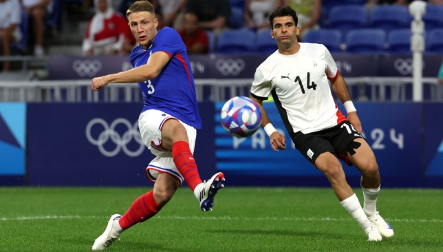 تيري هنري يثني على منتخب مصر الأولمبي بعد مباراة نصف النهائي