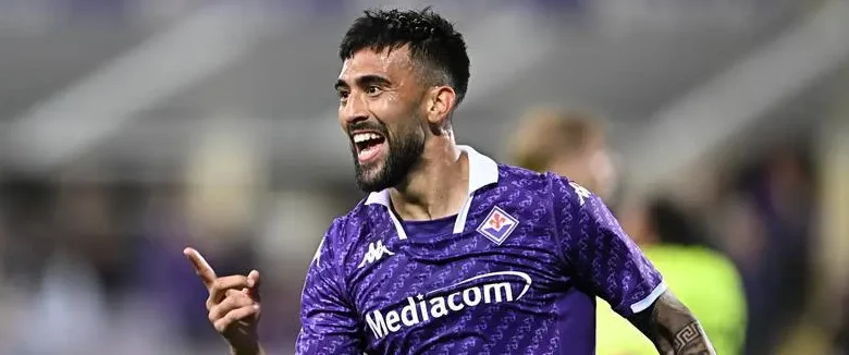 جونزاليس يثير التكهنات بالانتقال إلى يوفنتوس بعد استبعاده من قائمة فيورنتينا