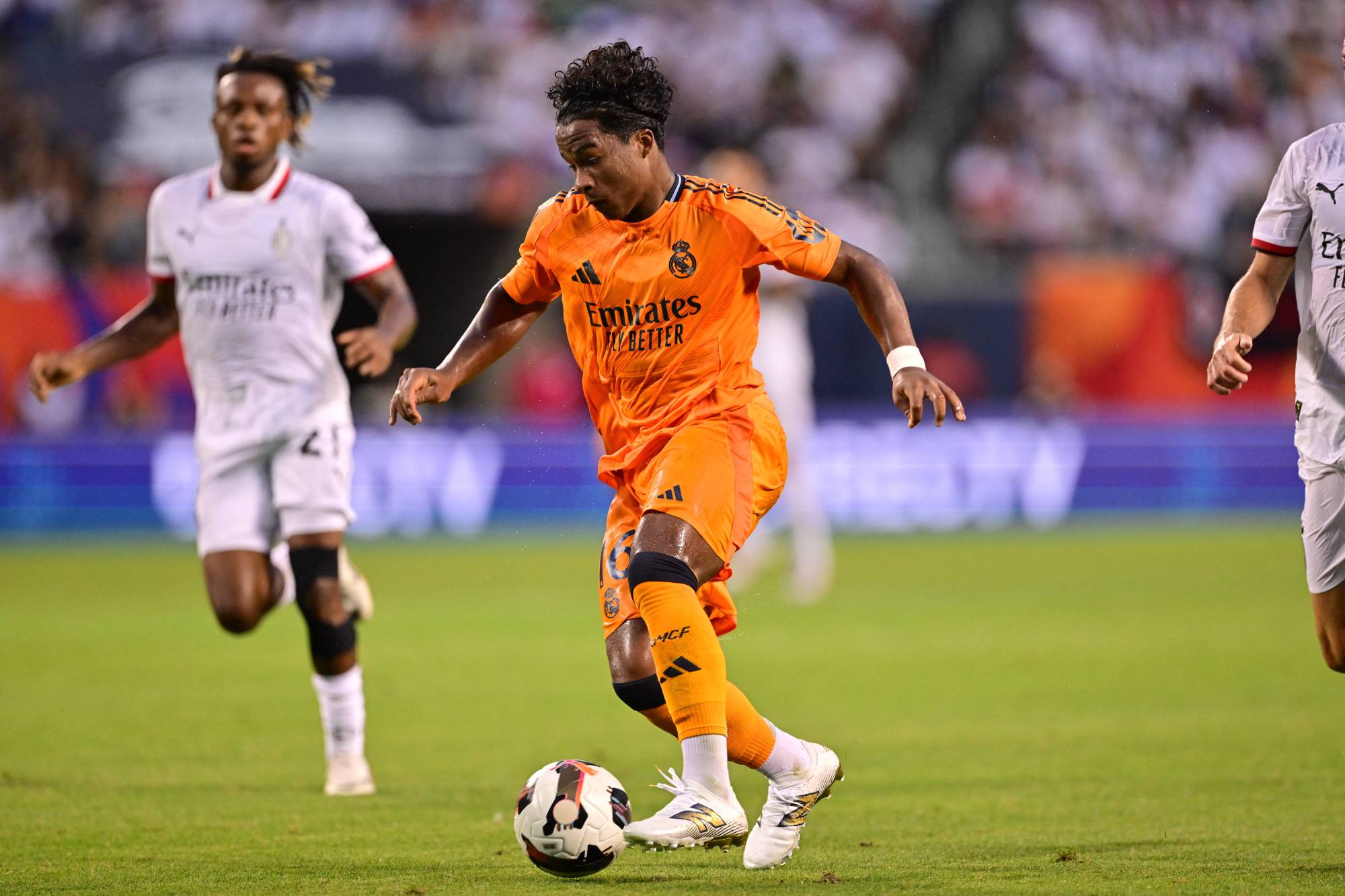 خسر ريال مدريد حامل لقب دوري أبطال أوروبا أمام ميلان الإيطالي