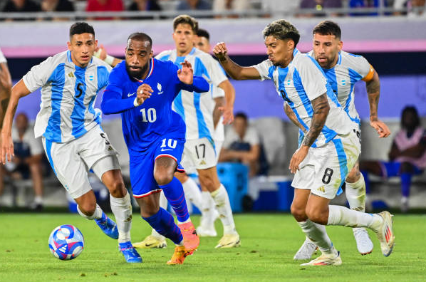 ردود فعل فرنسية صادمة بعد إقصاء الأرجنتين من الأولمبياد!