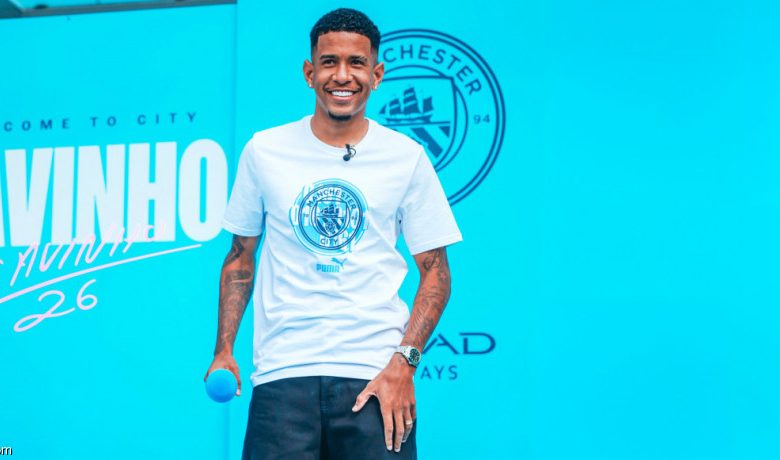 سافينيو يعد بكتابة التاريخ مع مانشستر سيتي ويُعرب عن حماسه للموسم الجديد