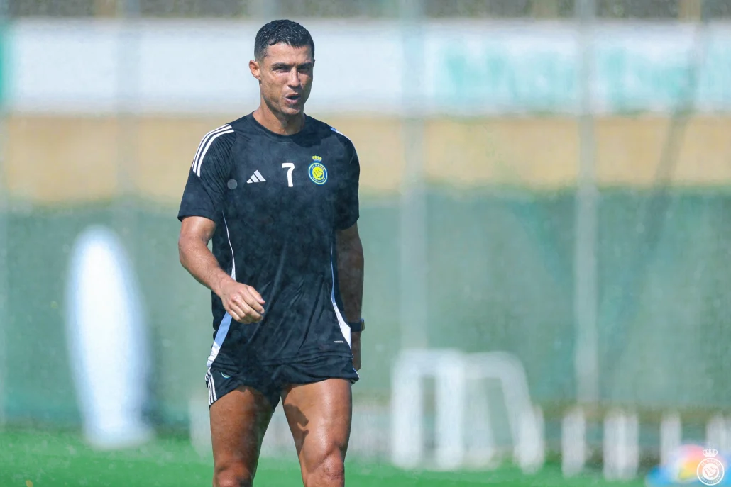 شاهد.. رونالدو ينتظم في تدريبات النصر استعداداً للموسم الجديد
