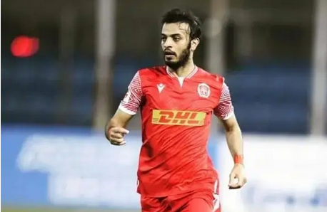 عالي يُنافس النجمة على ضم اللاعب الدولي راشد الحوطي