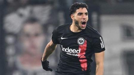 مرموش يواجه تحديات قوية في الدوري الأوروبي مع أينتراخت