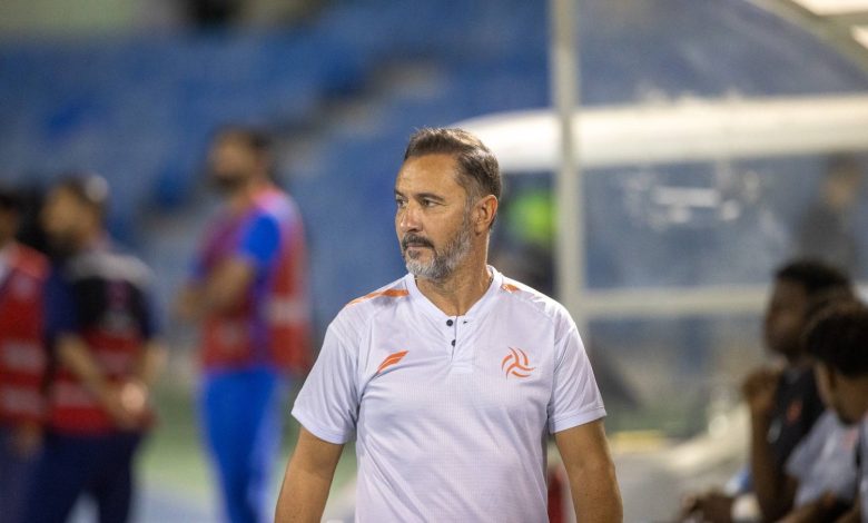 فيتور بيريرا يرد على أنباء رحيل كاراسكو ويعلق على أداء فريق الشباب