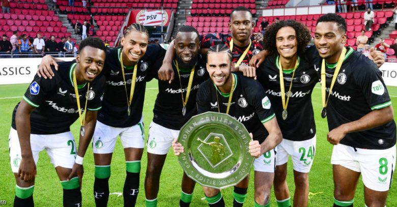 فينورد يتوج بلقب كأس السوبر الهولندي بعد مباراة مثيرة أمام أيندهوفن