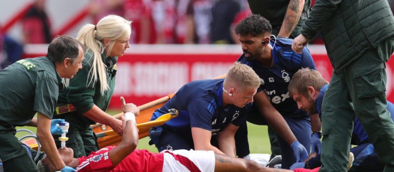 كسر في الكاحل يبعد دانيلو عن الملاعب