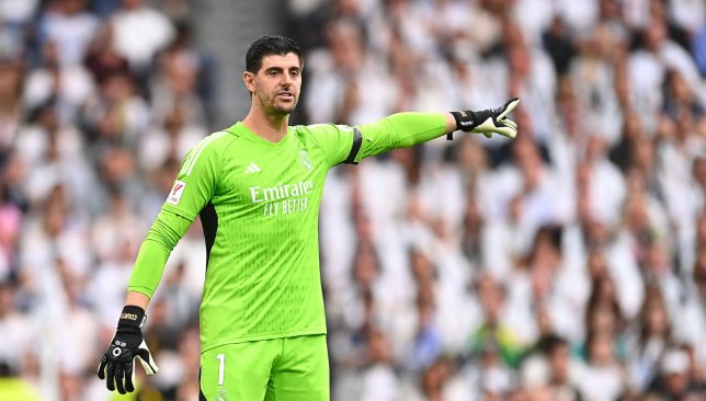 كورتوا يقدم نصيحة ذهبية لإندريك بعد خسارة ودية ريال مدريد أمام برشلونة