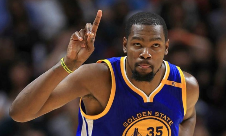 صفقة مدوية: نجم NBA كيفن دورانت يحصل على حصة في سان جيرمان