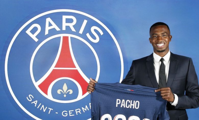 لأول مرة في تاريخ النادي.. باريس سان جيرمان يضم الإكوادوري باتشو
