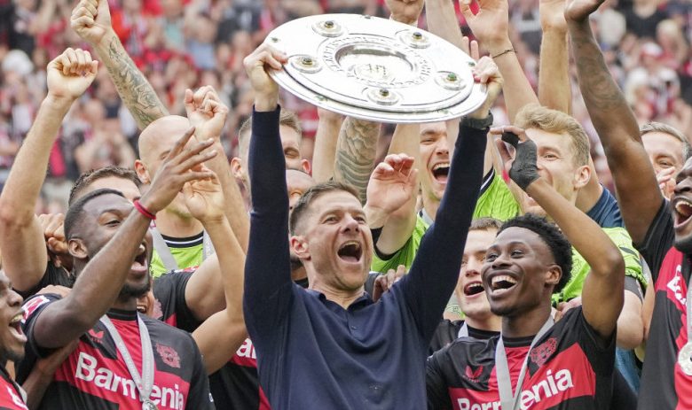 ليفركوزن يستعد للدفاع عن ألقابه بمواجهة قوية ضد مونشنجلادباخ