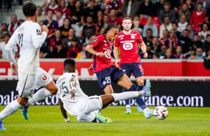 ليل يواصل انتصاراته في الدوري الفرنسي بثنائية نظيفة دون رد من آنجيه