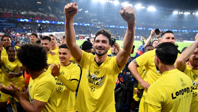 ماتس هوملز يفتح الباب أمام العروض بعد رحيله عن دورتموند