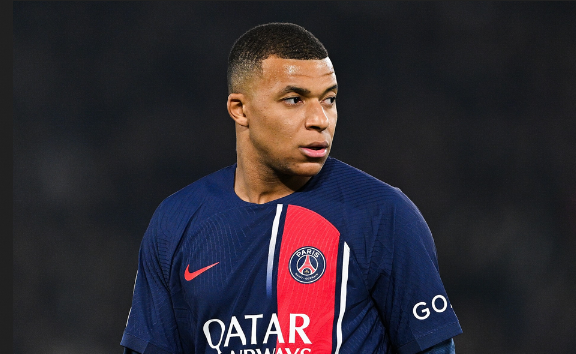 مبابي يتحرك ضد باريس سان جيرمان لاستعادة مستحقاته