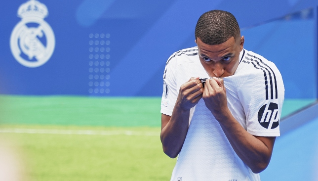 مبابي يستعد للمشاركة الأولى مع ريال مدريد في السوبر الأوروبي