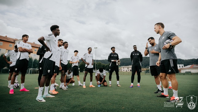 الأهلي يبدأ تحضيراته لمواجهة الهلال في نصف نهائي السوبر السعودي