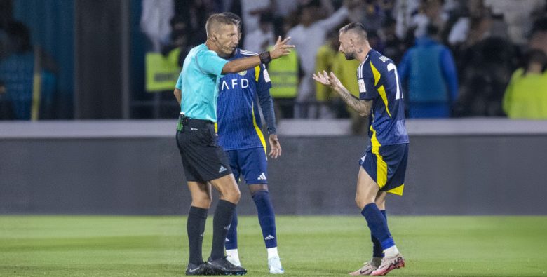 محلل تحكيمي يؤكد صحة طرد بروزوفيتش في مباراة النصر والتعاون