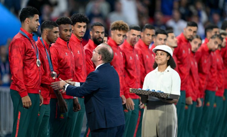 مراسم تتويج المغرب الأولمبي بالميدالية البرونزية في أولمبياد باريس 2024
