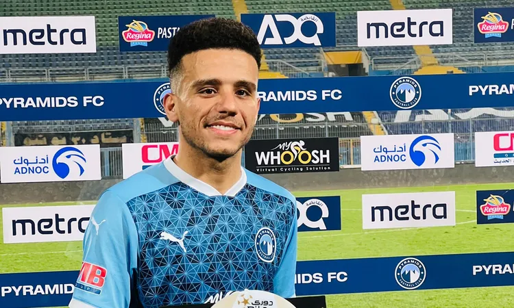 مصطفى فتحي يوضح حقيقة رحيله عن بيراميدز وعودته إلى الزمالك