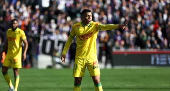 مصطفى محمد يقود نانت أمام أوكسير في الدوري الفرنسي