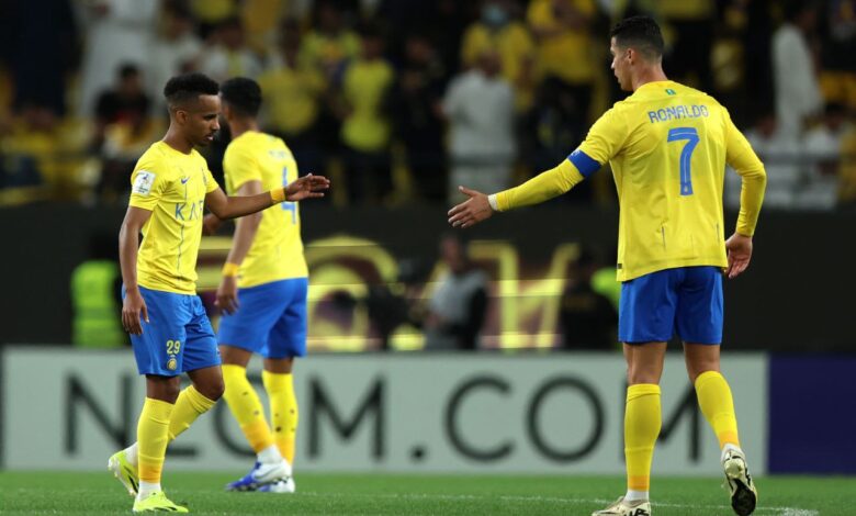 من هو الهداف التاريخي لمباراة النصر والرائد؟