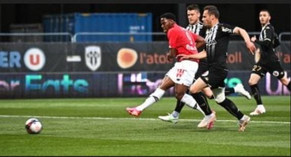 موعد المواجهة المرتقبة بين ليل وأنجيه اليوم في الدوري الفرنسي والقنوات الناقلة